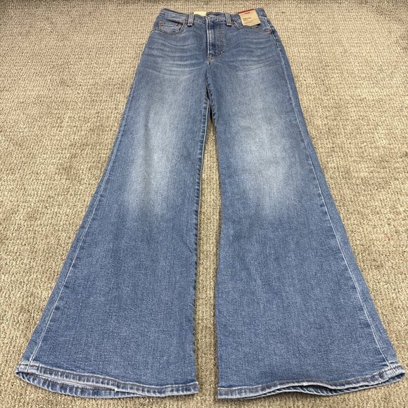 Levi’s Jeans Ribcage Bell Blue Pockets Women’s Size 25 NWT - Picture 1 of 14